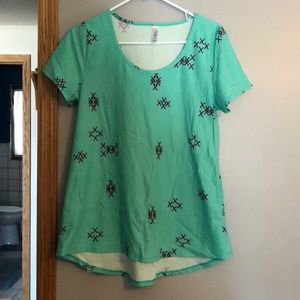 LuLaRoe classic tee